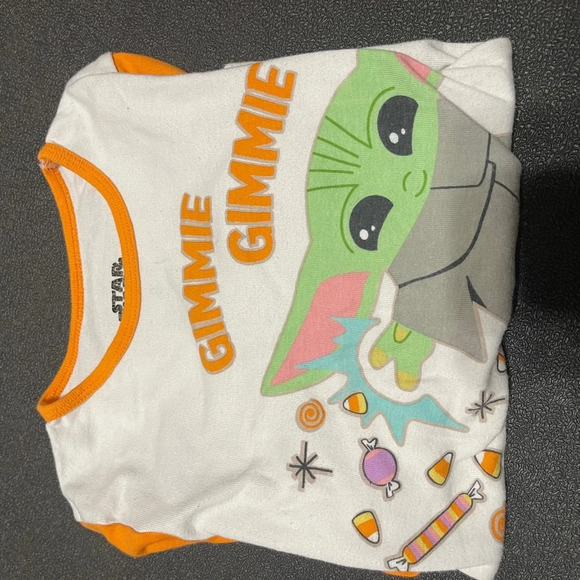 Star Wars Baby Yoda Girl's Glow Halloween Pajama shirt size 8 - Picture 4 of 4